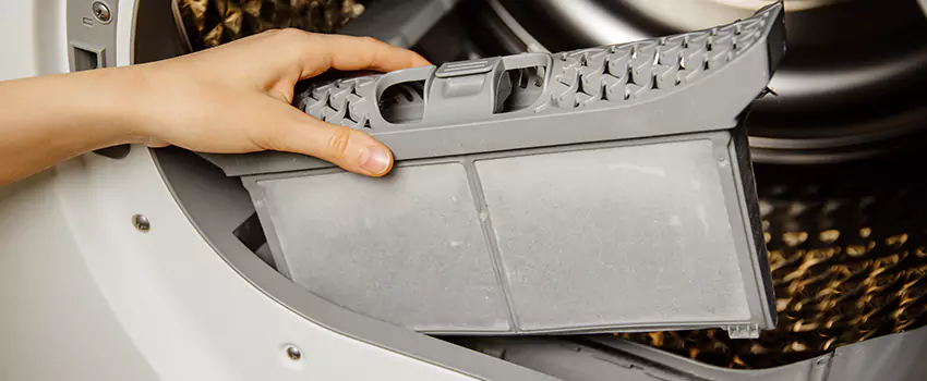 Signs Of A Clogged Dryer Lint Trap in Quincy, Massachusetts
